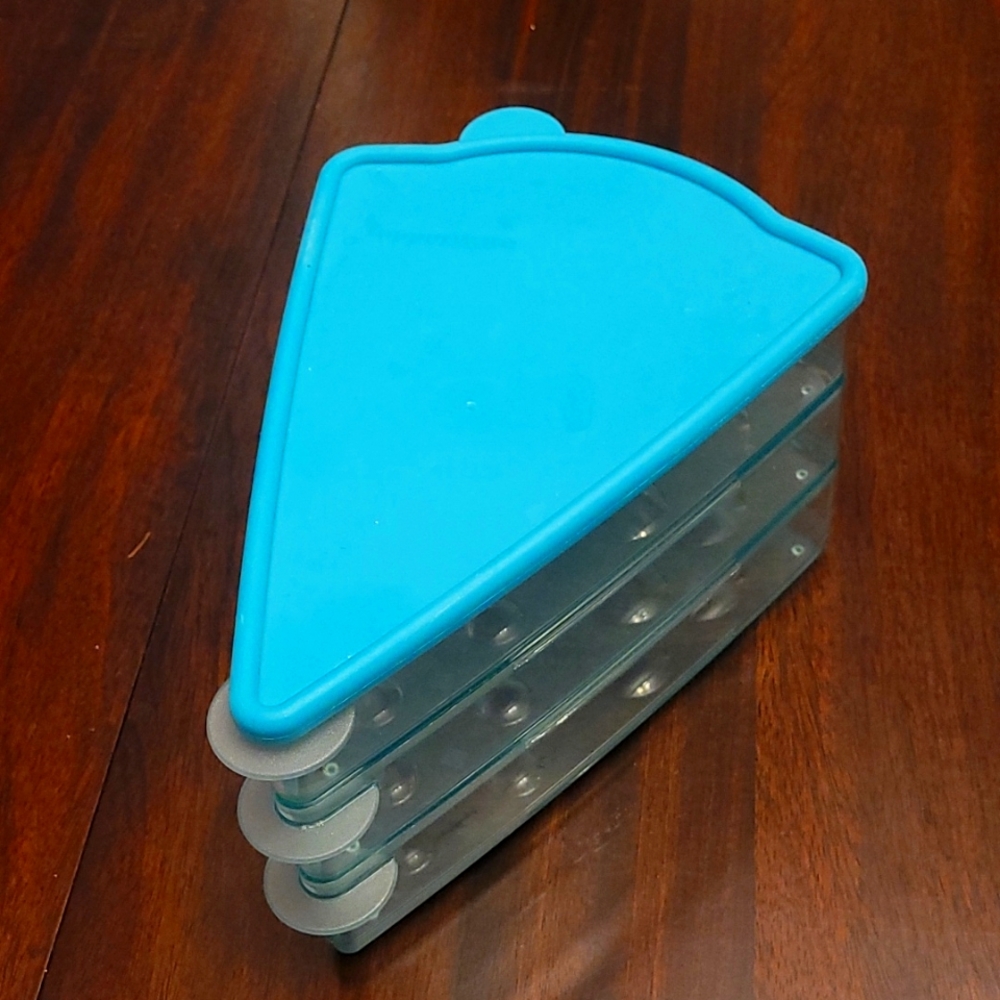 Tupperware pizza slice keeper heat and eat